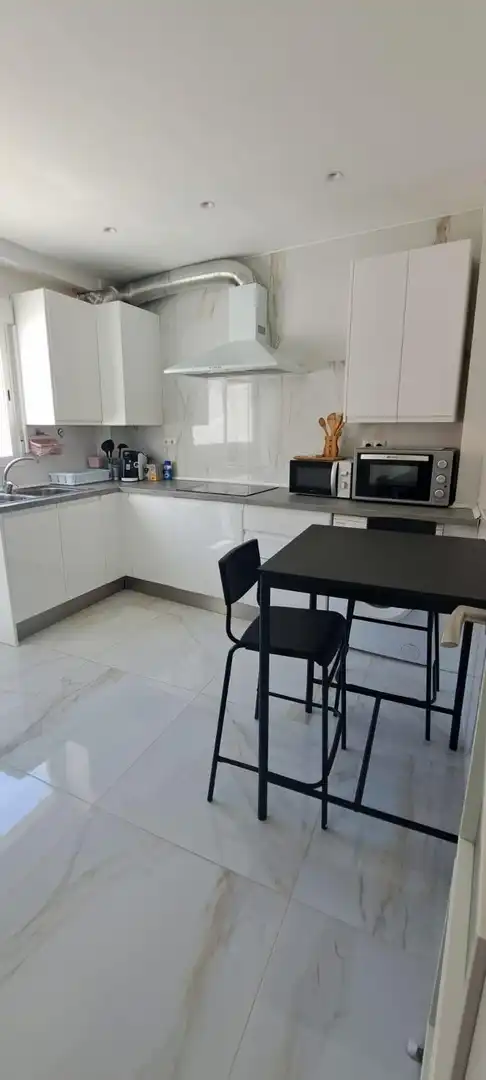Habitación 80 m², Almería