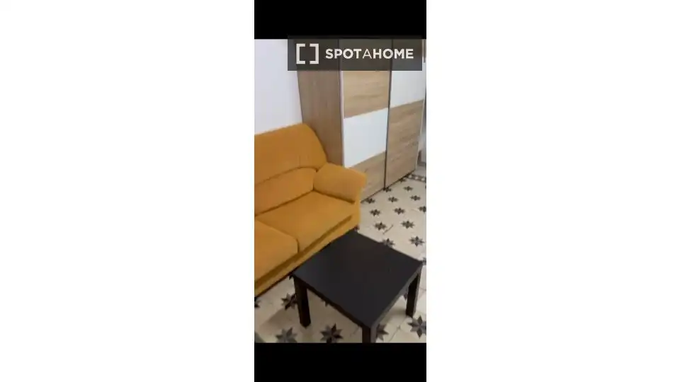 Habitación 288 m², Granada