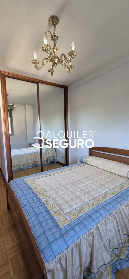 Piso de 140 m² en Oviedo
