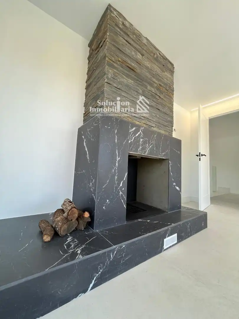 Pis de 500 m² a Villamayor
