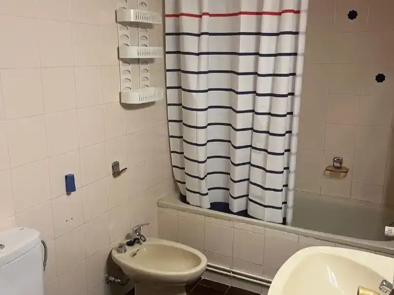 Piso de 90 m² en Granada