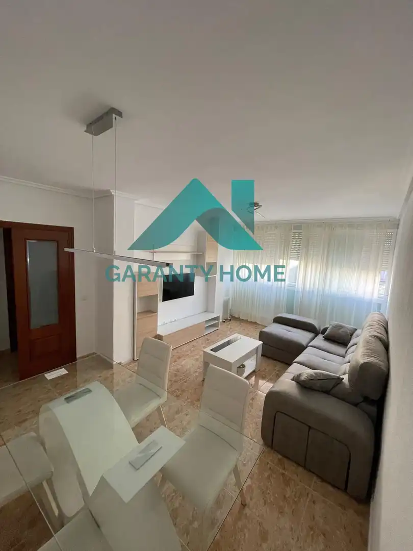 Piso de 90 m² en Cáceres