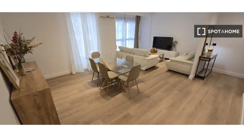 Habitación 104 m², Sevilla