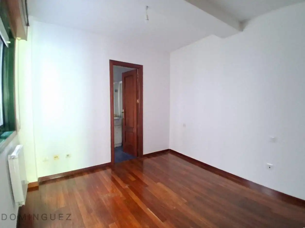 Piso de 90 m² en Vigo