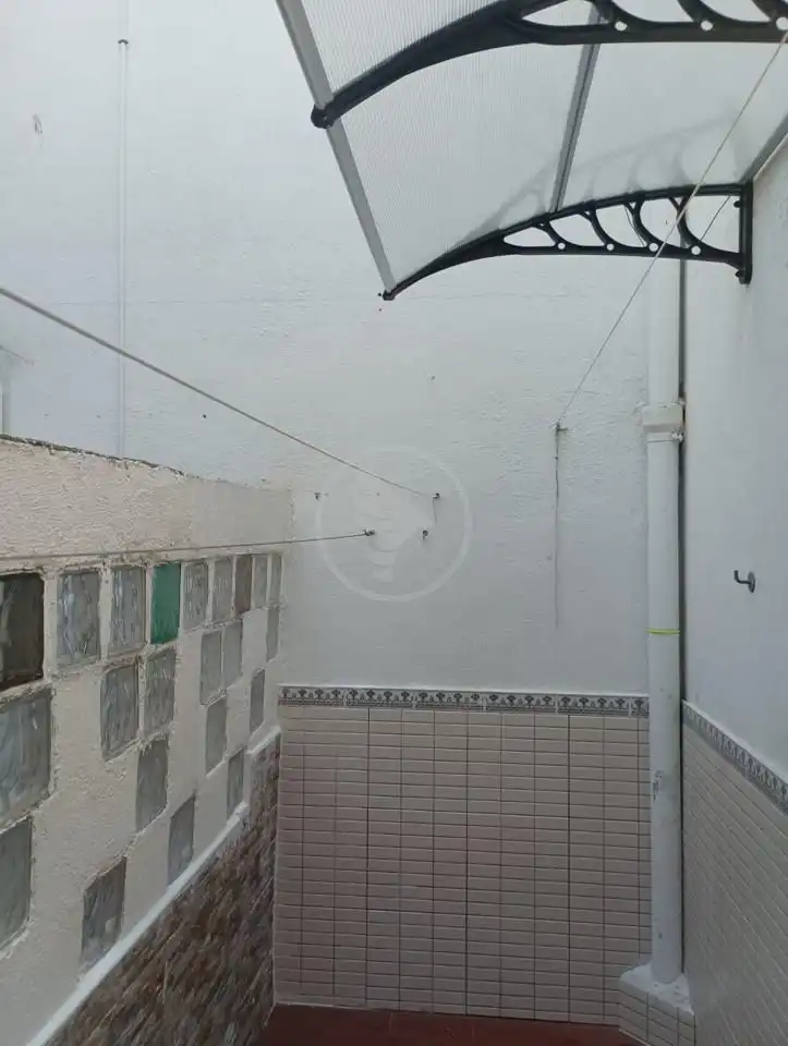 Piso de 100 m² en Linares
