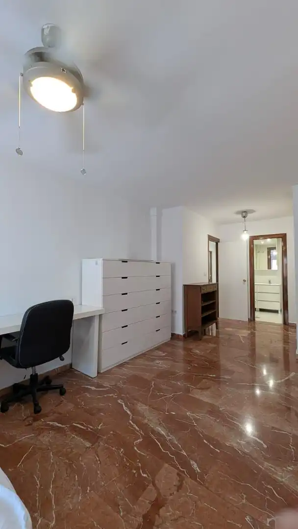 Flat 145 m² in Granada