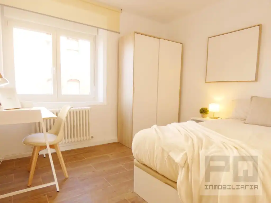 Habitación 100 m², Ávila