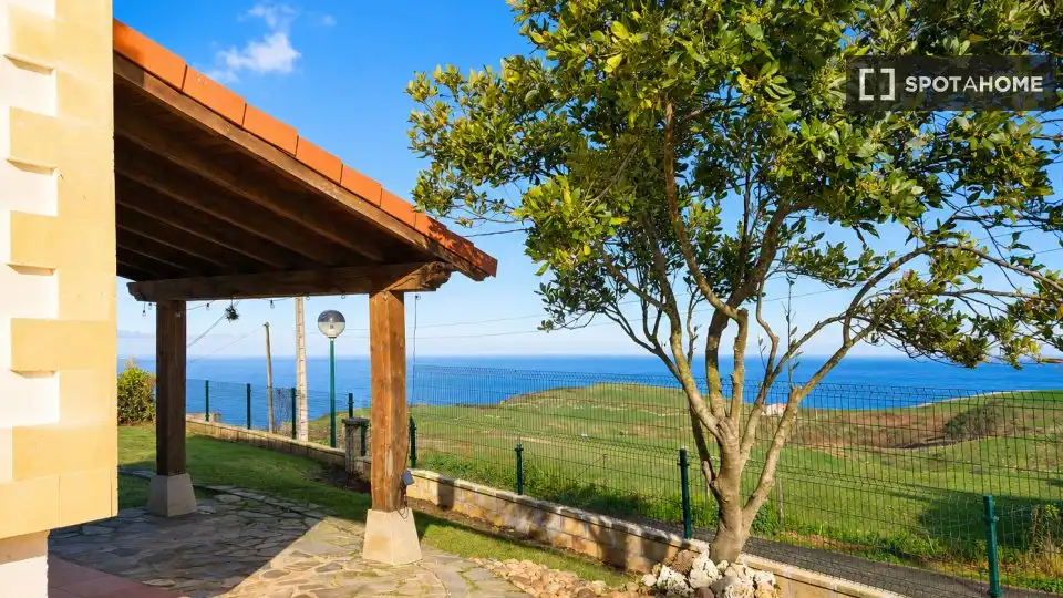 Habitación 173 m², Suances