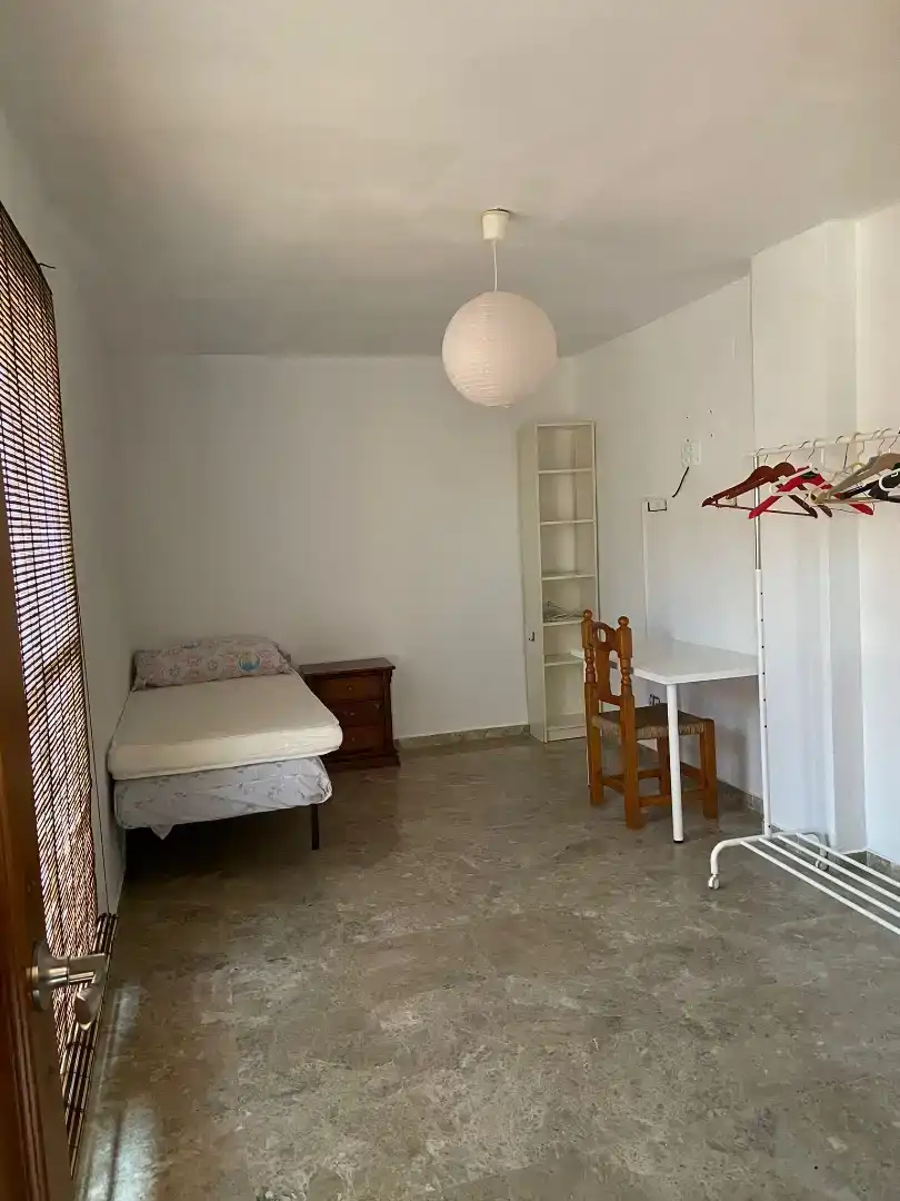 Habitación 40 m², Tomares