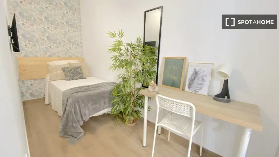 Habitación 230 m², Sevilla