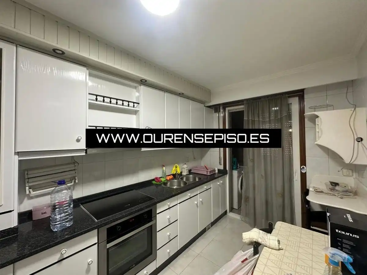 Wohnung 100 m² in Ourense