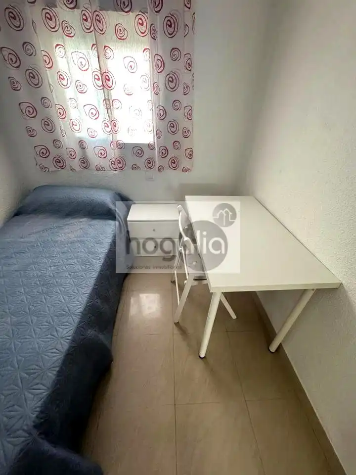Habitación 65 m², Sevilla