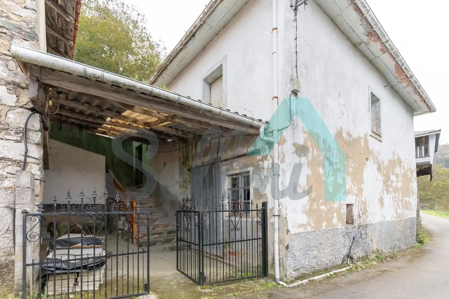 House 109 m² in Salas