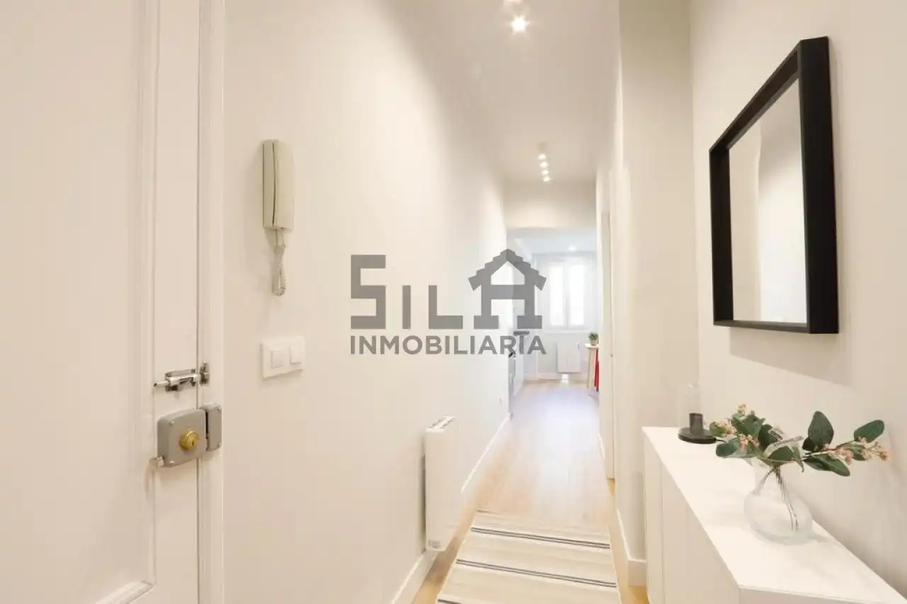 Habitación 81 m², Ourense