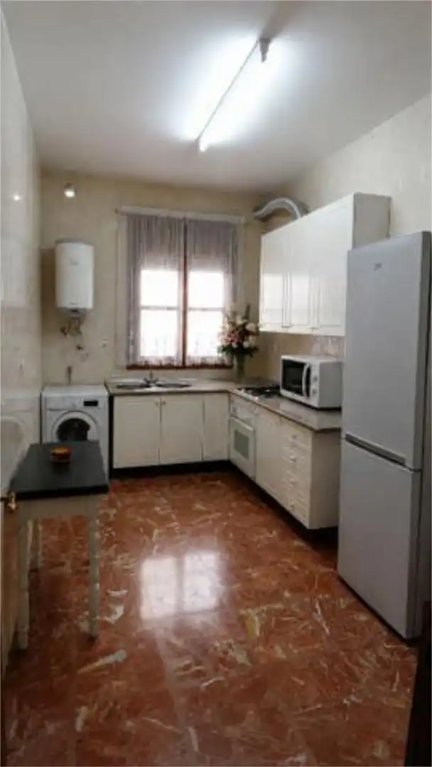 Piso de 87 m² en Baza