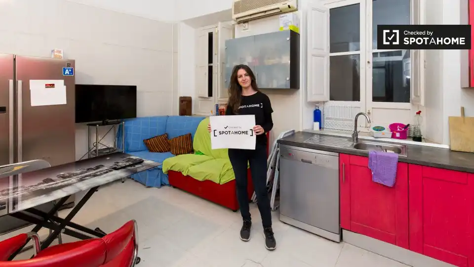Habitación 360 m², Granada