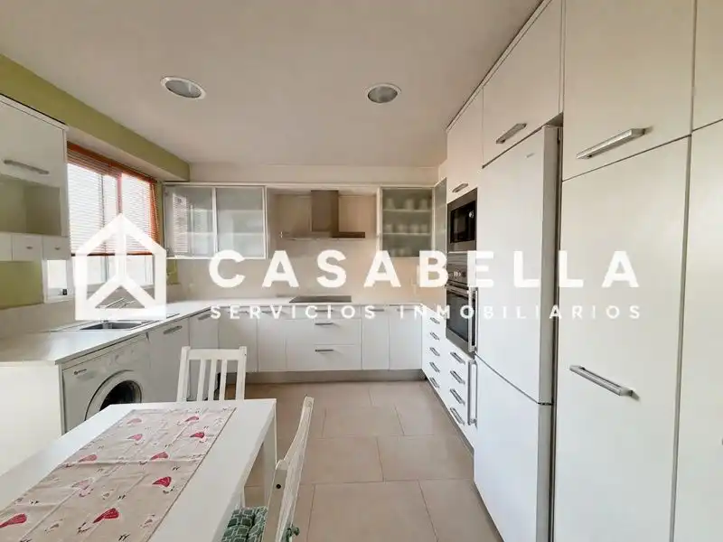 Wohnung 131 m² in Valencia