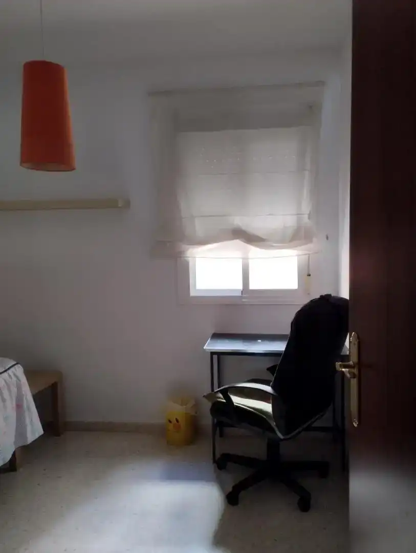 Habitación 80 m², Tomares