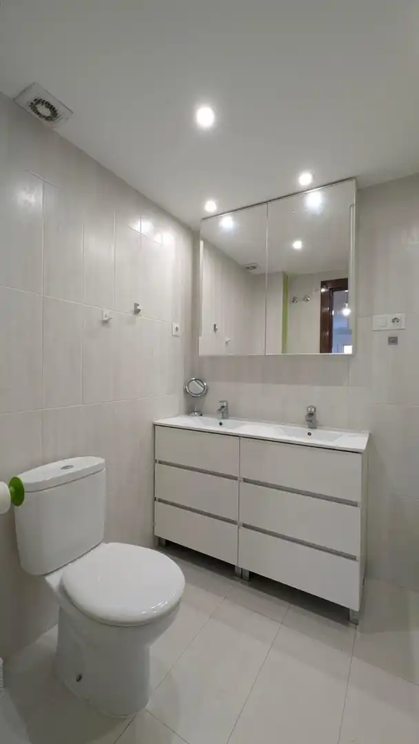 Flat 145 m² in Granada