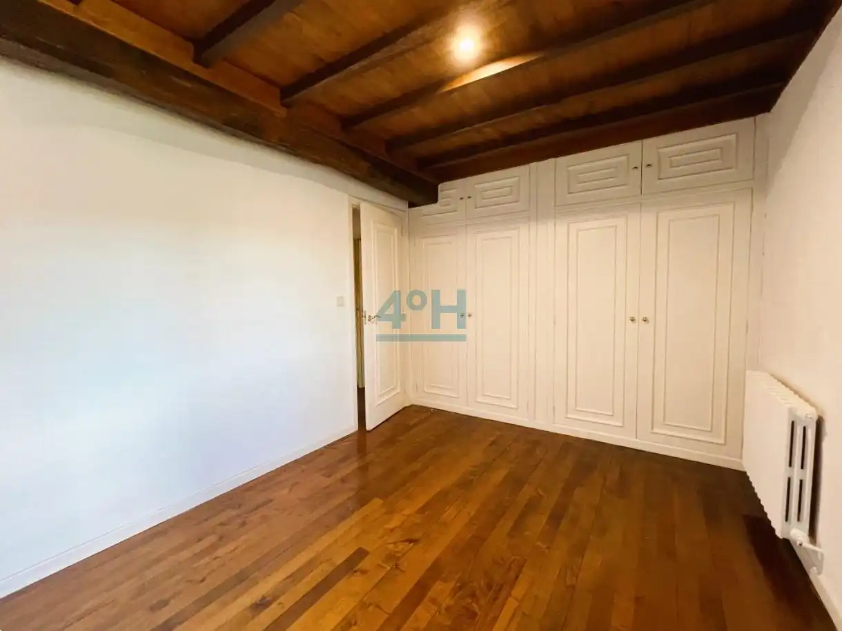 Casa de 590 m² a San Cibrao das Viñas