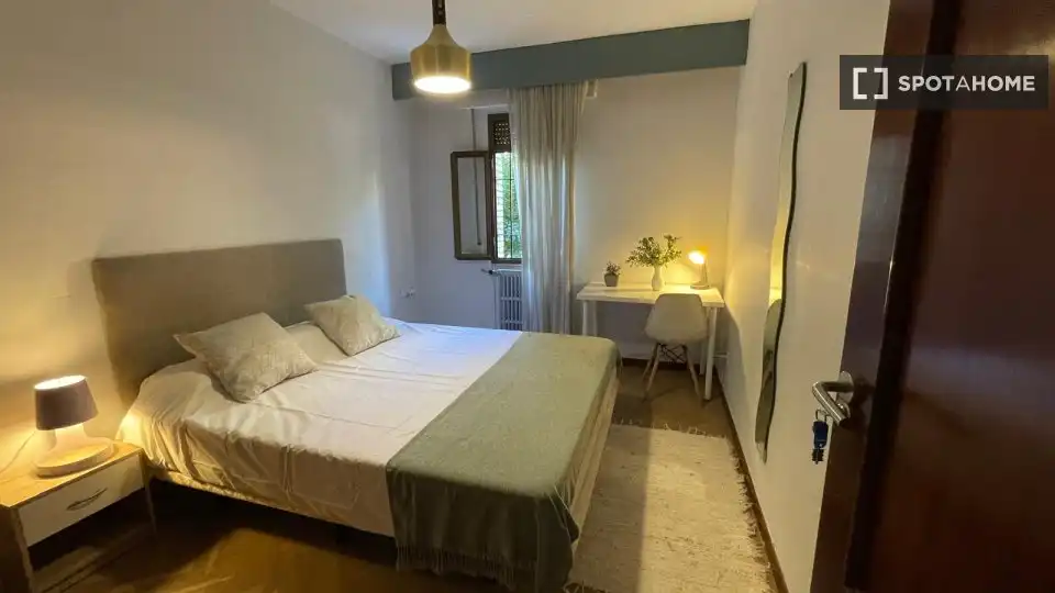 Habitación 232 m², Sevilla