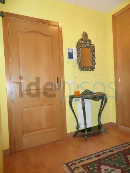 Piso de 60 m² en Santander