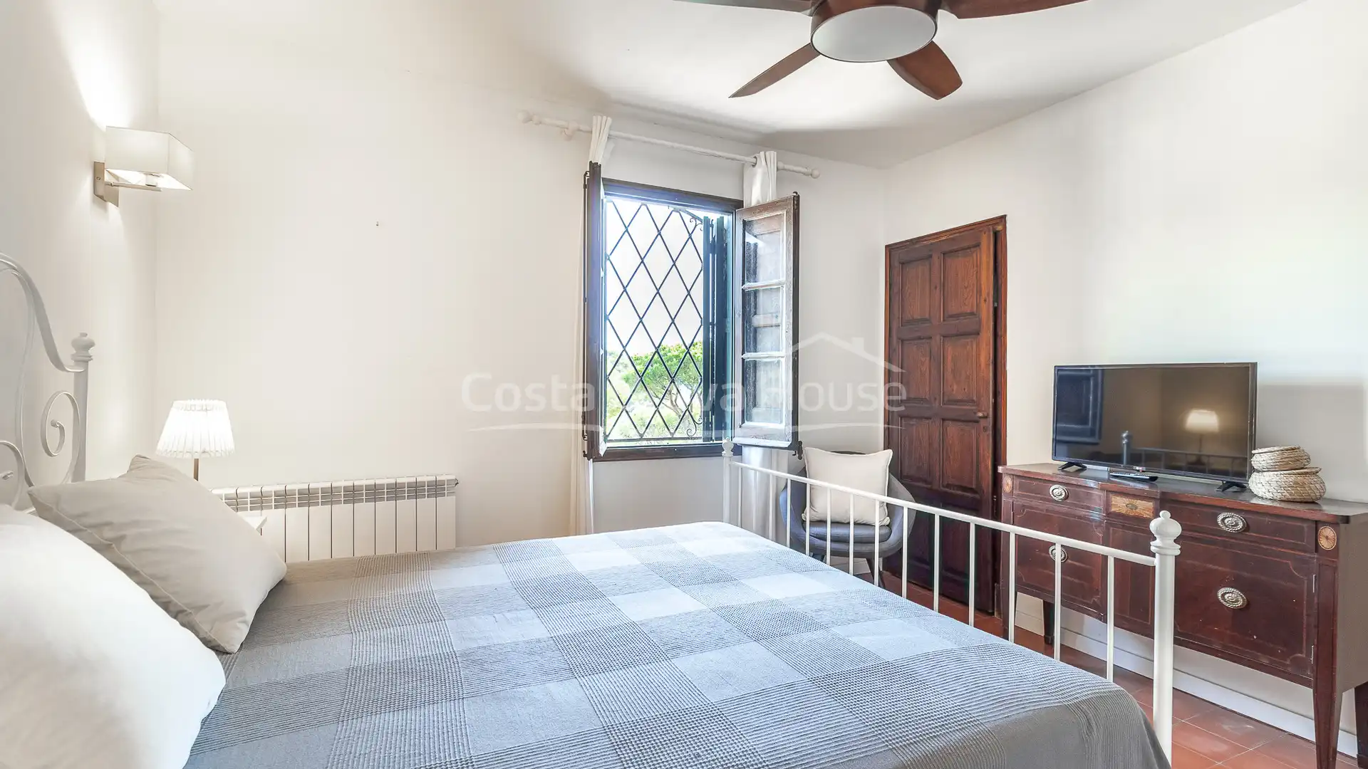 Будинок 606 м² у Palafrugell