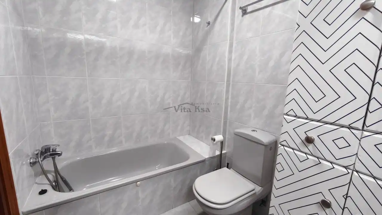 Wohnung 101 m² in Ourense
