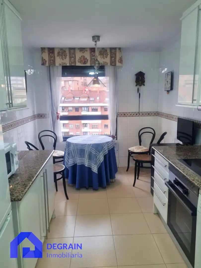 Piso de 110 m² en Oviedo