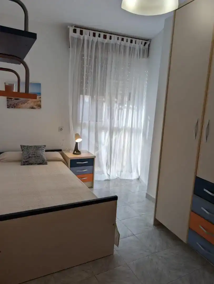 Habitación 80 m², Almería