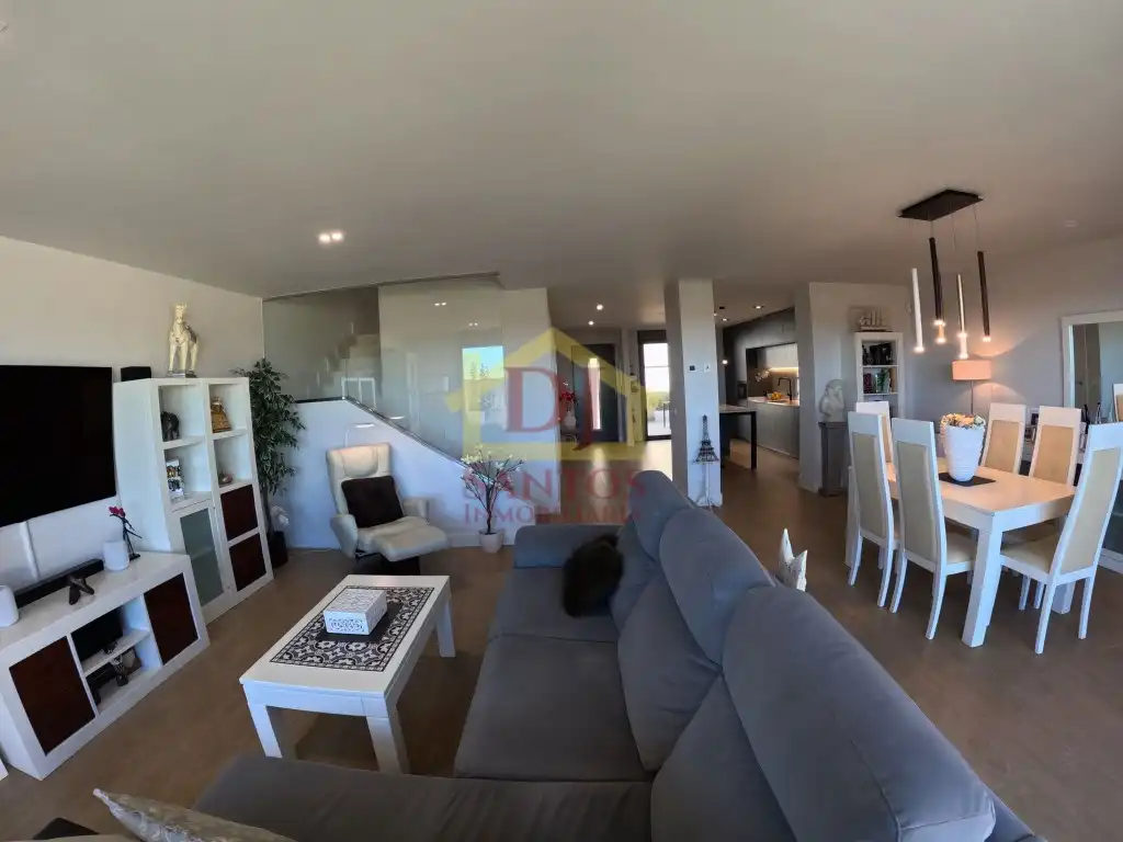 Piso de 300 m² en Aldeatejada
