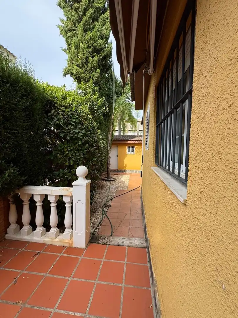 Casa de 330 m² a Riba-roja de Túria