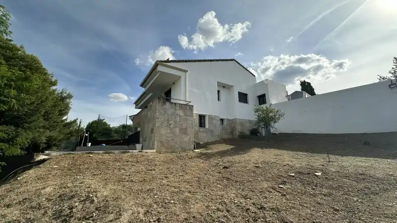 Piso de 882 m² en Argés