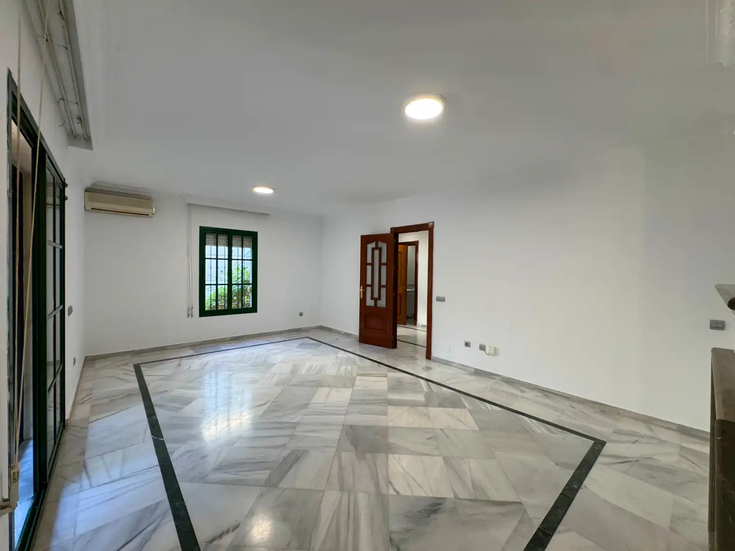 Casa de 240 m² en Alhaurín de la Torre