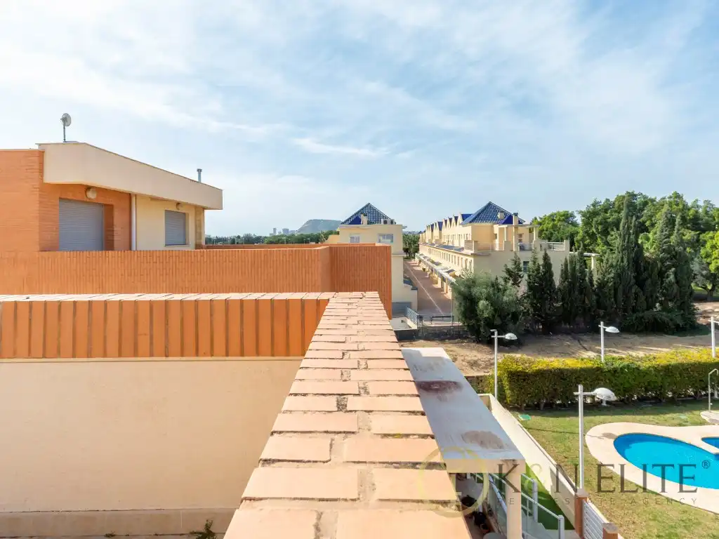 Дом 350 м² в Аликанте