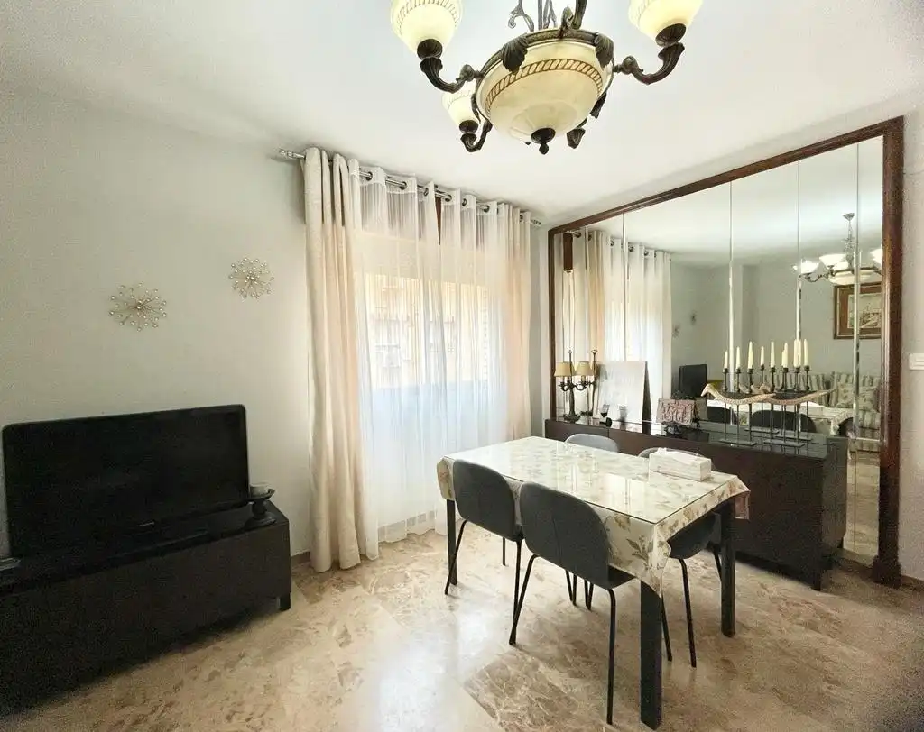 Piso de 87 m² en Granada