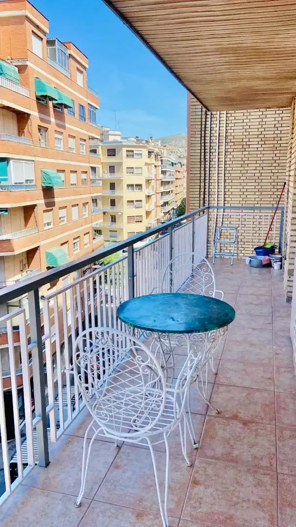 Flat 95 m² in Granada