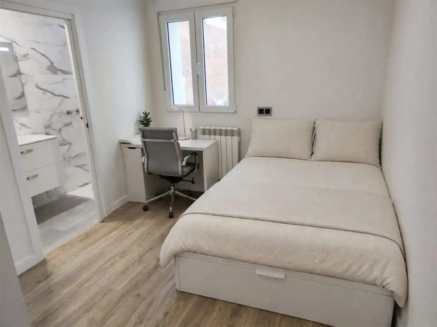 Habitación 250 m², León
