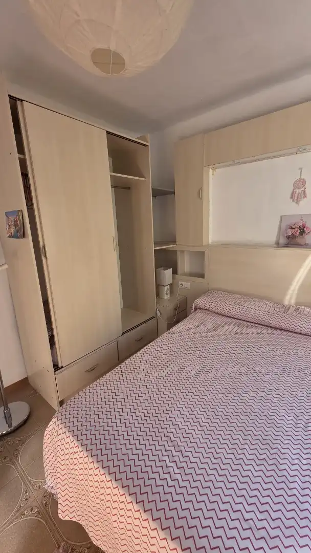 Room for rent, Girona