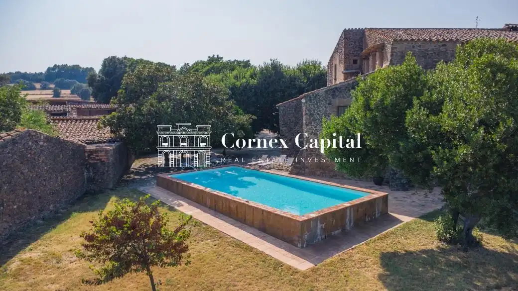 Casa de 1000 m² en Rupià