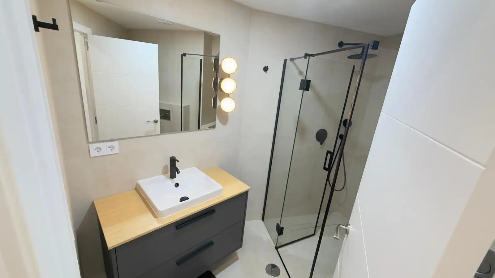 Квартира 110 м² у Alacant / Alicante