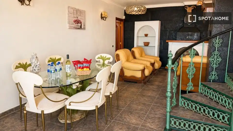 Habitación 460 m², Arafo