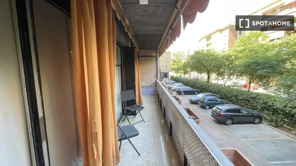 Habitación 232 m², Sevilla