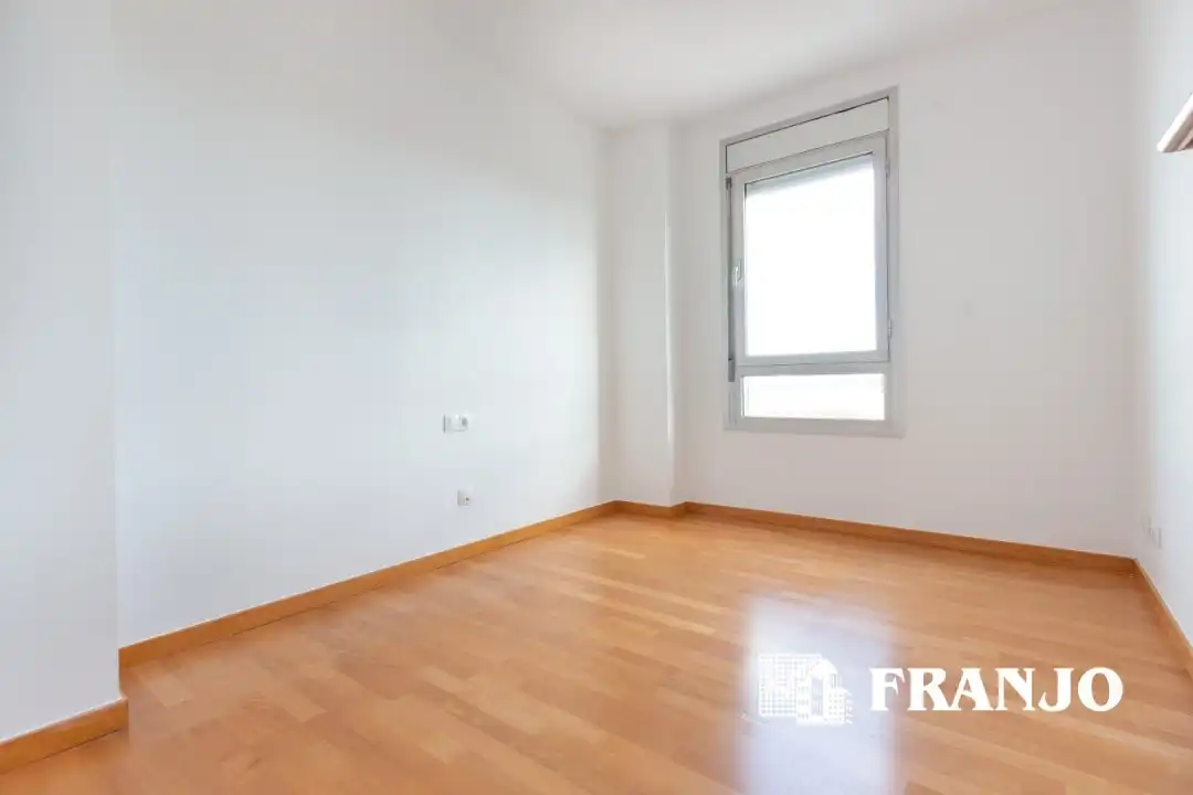 Pis de 111 m² a Barberà del Vallès