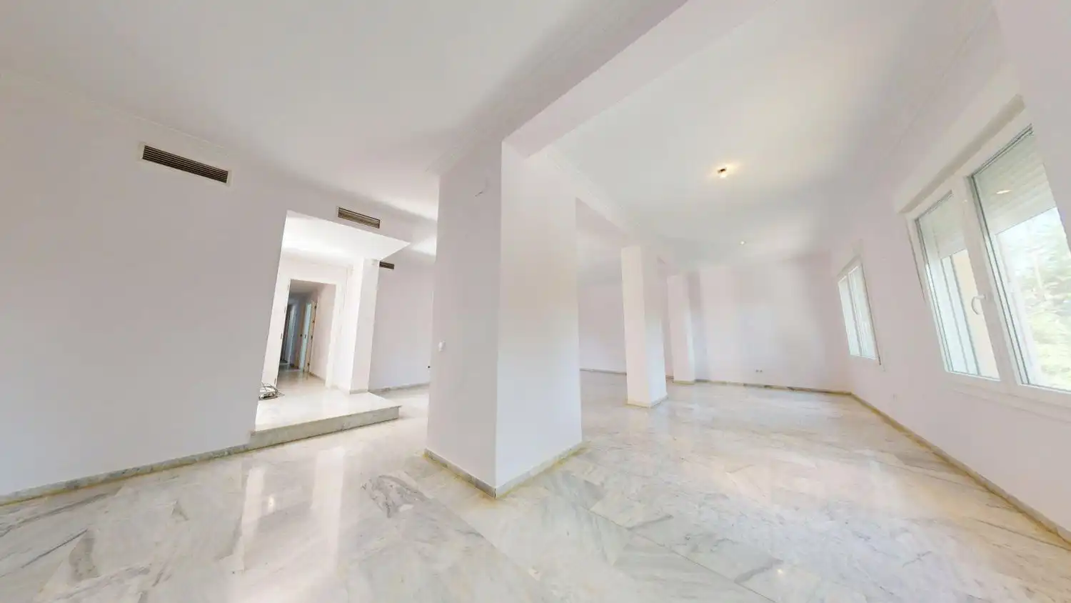Casa de 370 m² en Mairena del Aljarafe