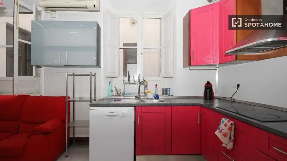 Habitación 360 m², Granada