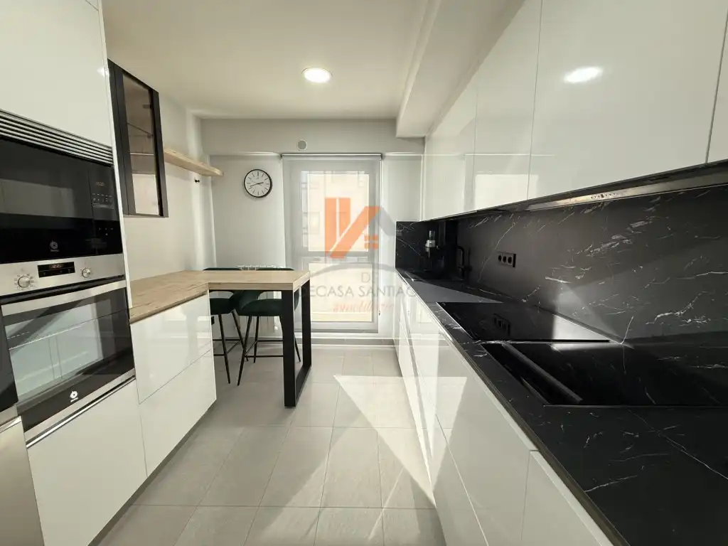 Piso de 136 m² en Santiago de Compostela