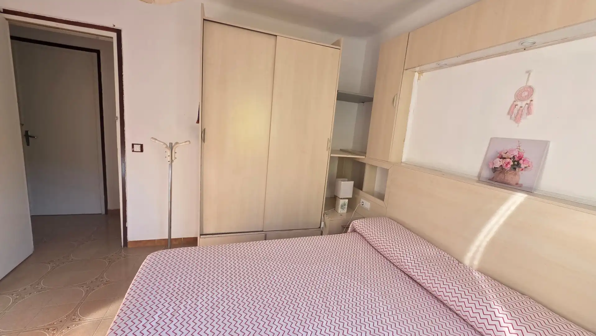 Room for rent, Girona