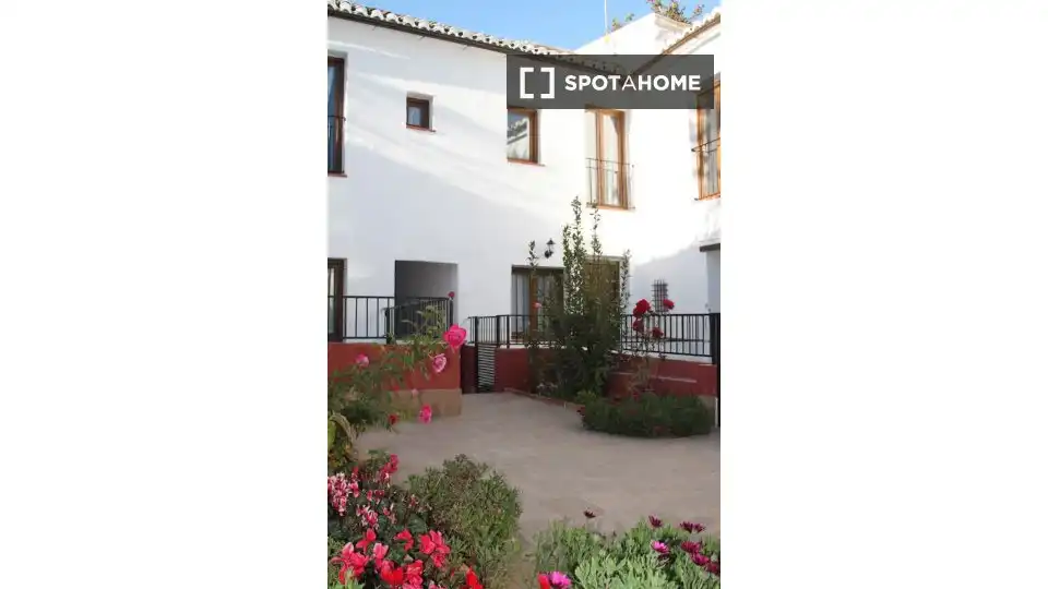Habitación 58 m², Granada