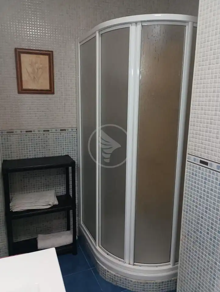 Piso de 100 m² en Linares